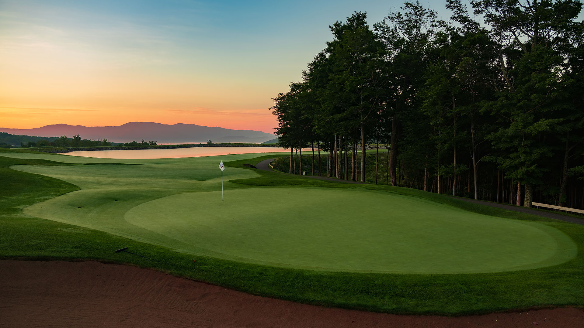 Luxury Golf Resorts